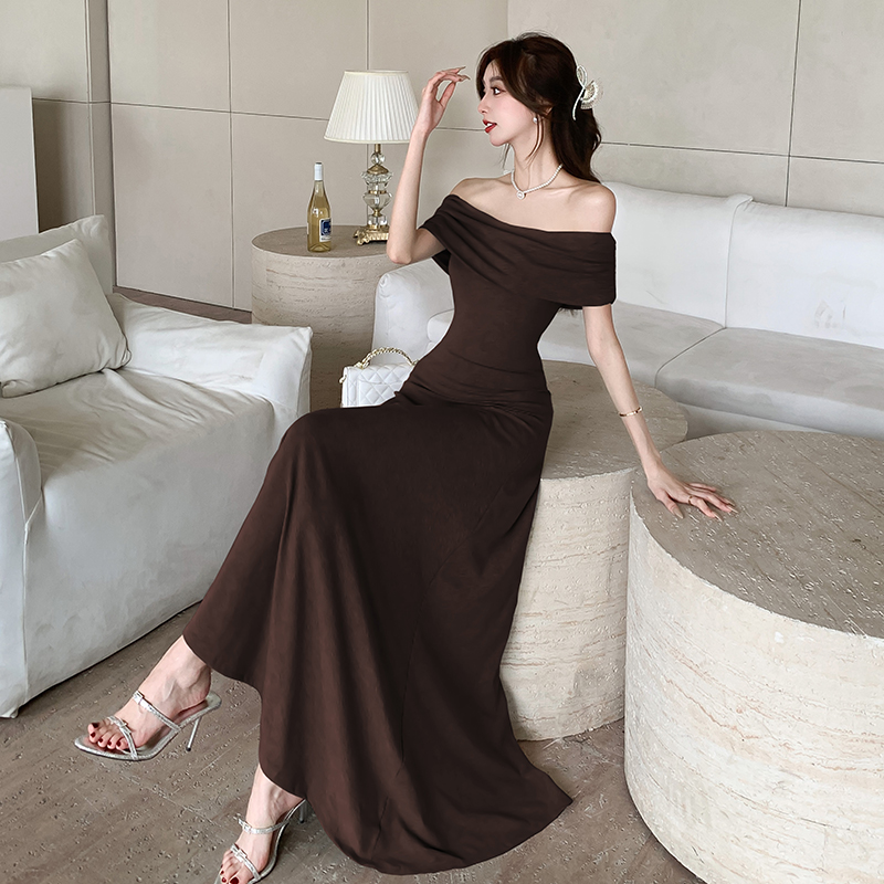 2025 New Black Off-Shoulder Dress Women High-End Design Waist-Slimming Long Dress - Image 2