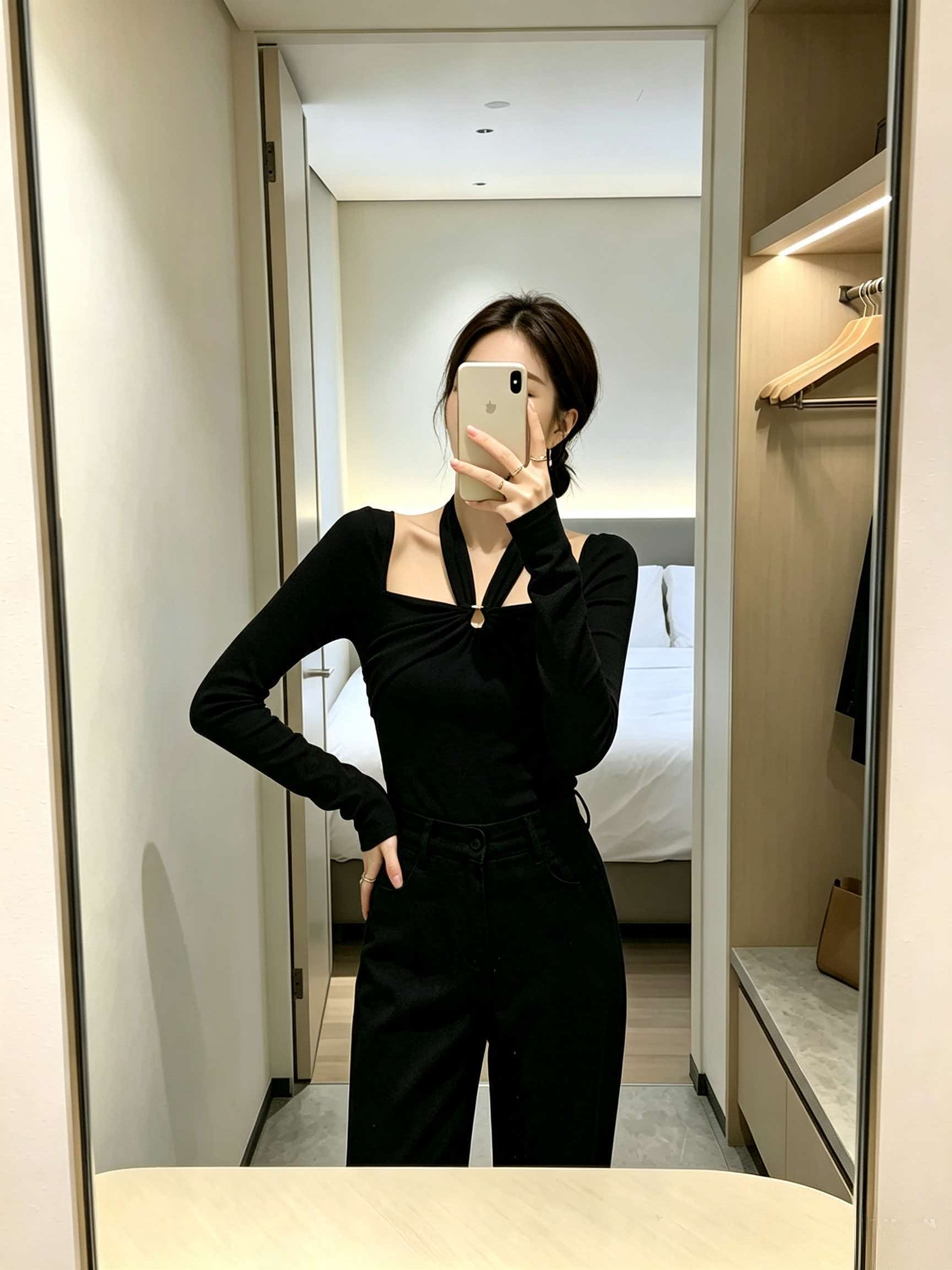 Deconstructed Twist Halter Square Neck Slim Fit Women's T-Shirt - Image 4