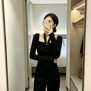 Deconstructed Twist Halter Square Neck Slim Fit Women's T-Shirt