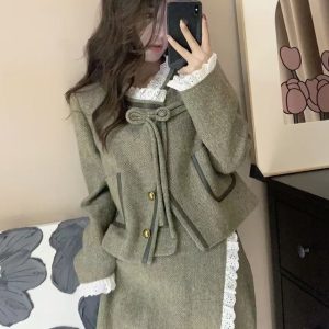 New Unique Design Light Luxury Minimalist Fashion Women's French Retro Top and Skirt Two-Piece Set