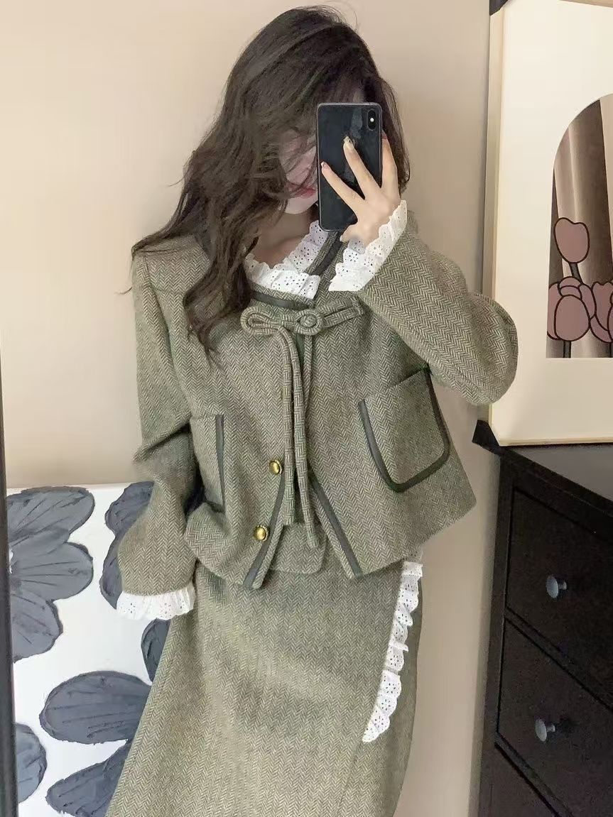 New Unique Design Light Luxury Minimalist Fashion Women's French Retro Top and Skirt Two-Piece Set - Image 3