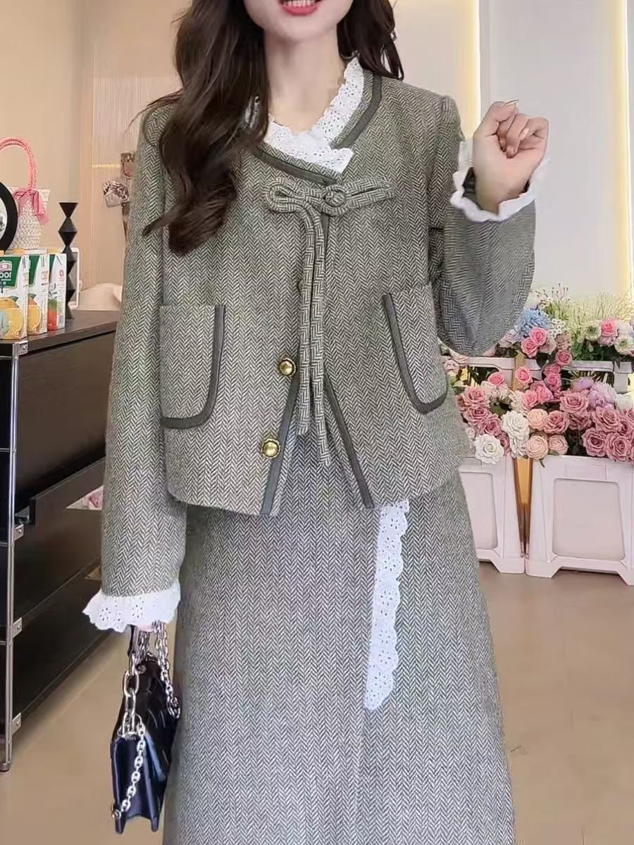 New Unique Design Light Luxury Minimalist Fashion Women's French Retro Top and Skirt Two-Piece Set - Image 4