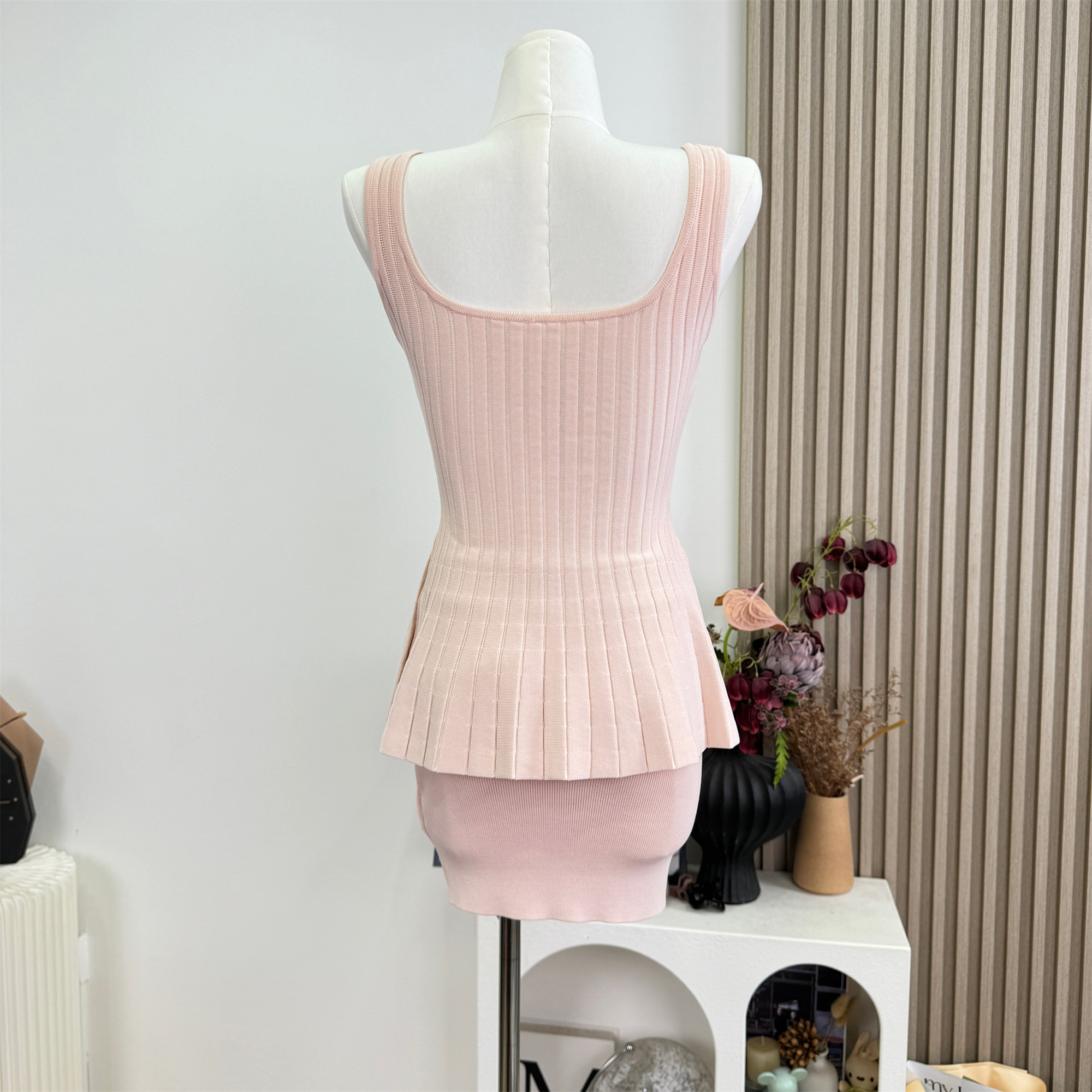 Women's Korean Style Pink Knit Cami Top and Skirt Two-Piece Set - Image 4