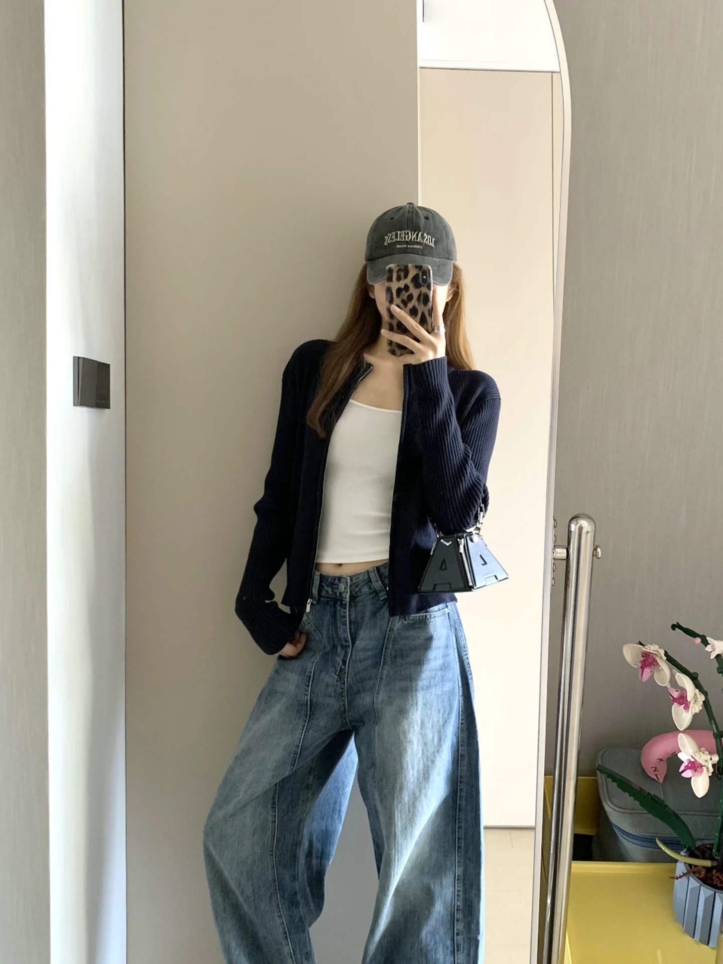 Navy Zip-Up Knit Cardigan for Women Lightweight Early Autumn Korean Style Slim Waist Cropped Sweater Jacket - Image 4