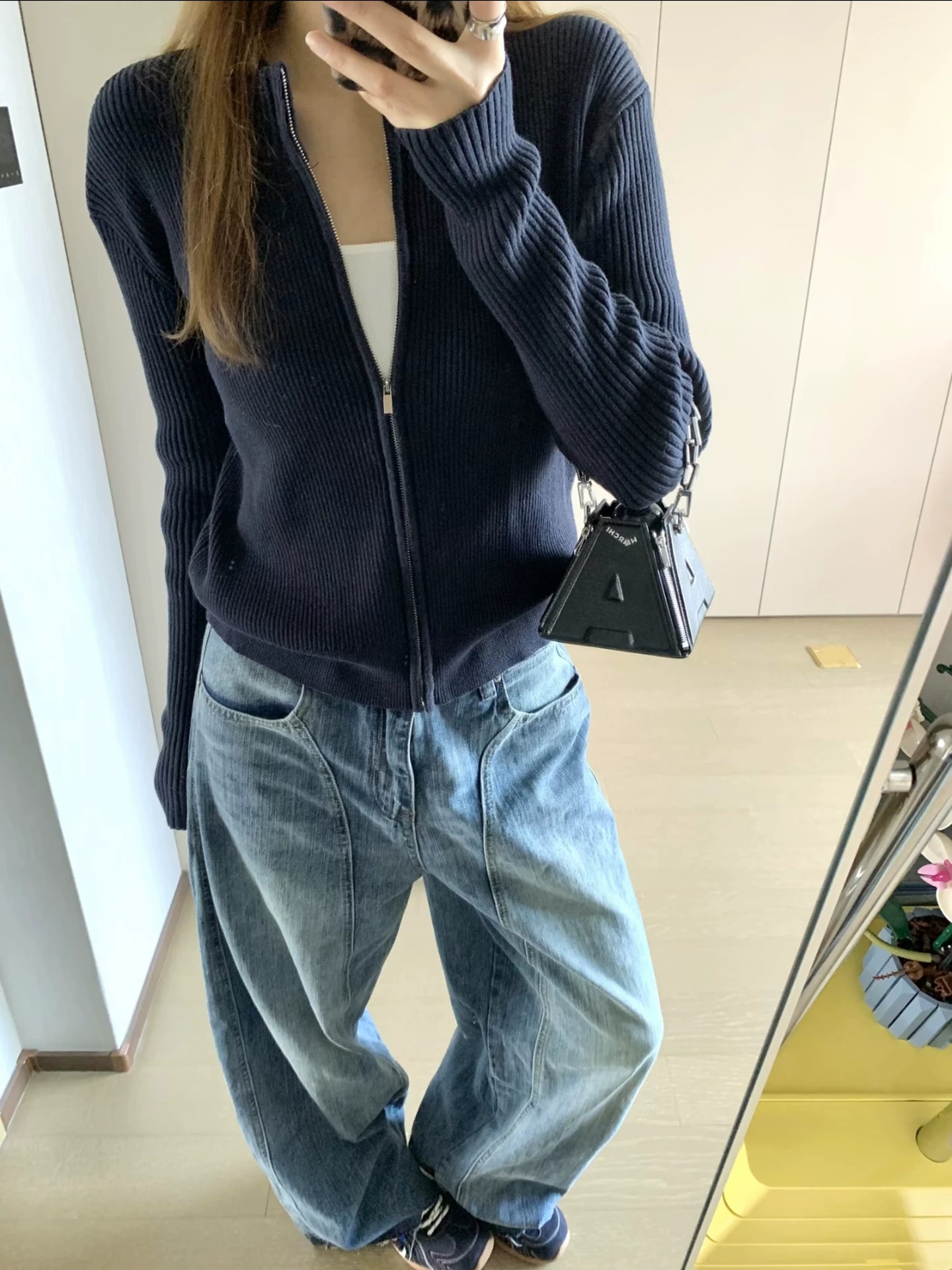 Navy Zip-Up Knit Cardigan for Women Lightweight Early Autumn Korean Style Slim Waist Cropped Sweater Jacket - Image 2