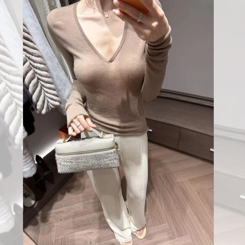 Women's Autumn Lightweight Semi-Sheer V-Neck Knit Base Layer Top Slim Fit Stretch Soft Simple Slimming Long Sleeve Inner Wear